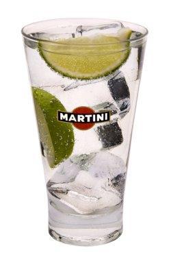 Martini "Bianco" cum să bei? Ce este servit Martini "Bianco"?