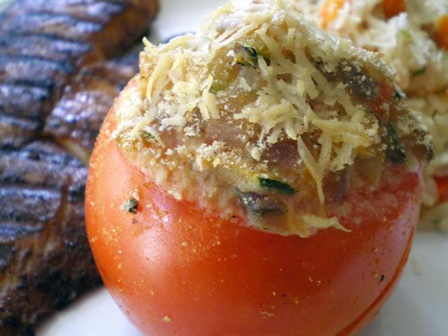 Tomate umplute cu carne tocata - o farfurie frumoasa, delicioasa si rapida!