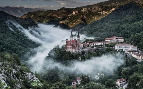 Ponga Asturias Spania 