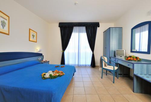 Hotel Nicotera beach village 4